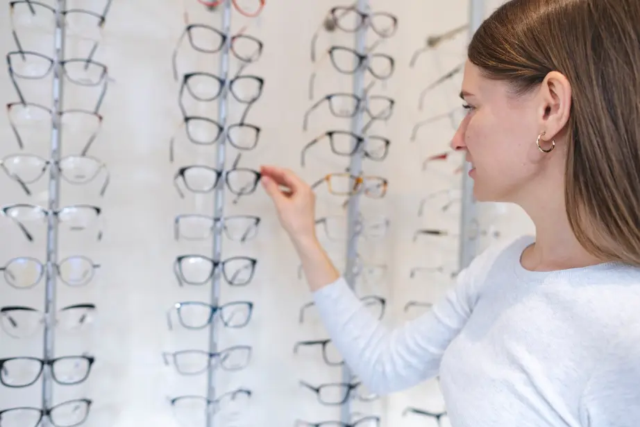 ร้านแว่น ชลบุรี บริการ